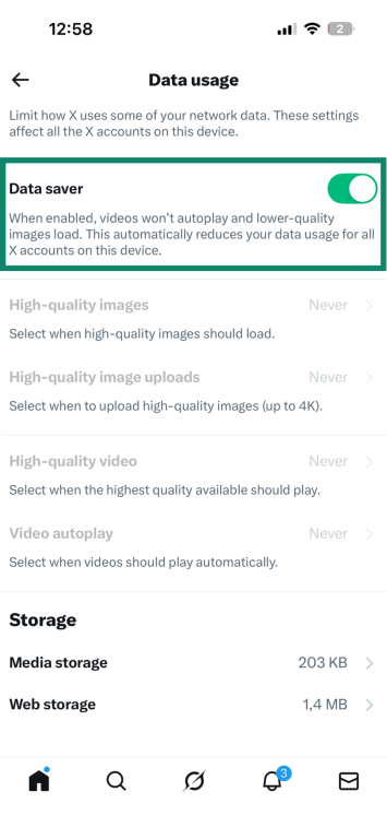 Data usage menu on Twiter, showing the "Data saver" feature turned on.